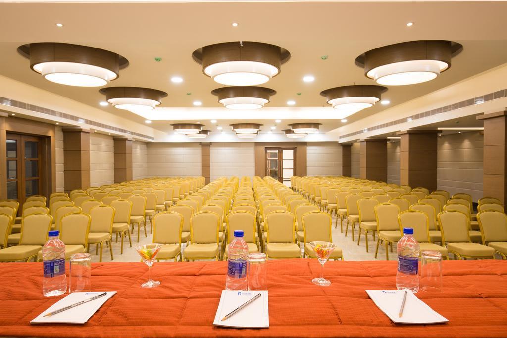 Kiscol Grands Hotel Coimbatore Exterior foto